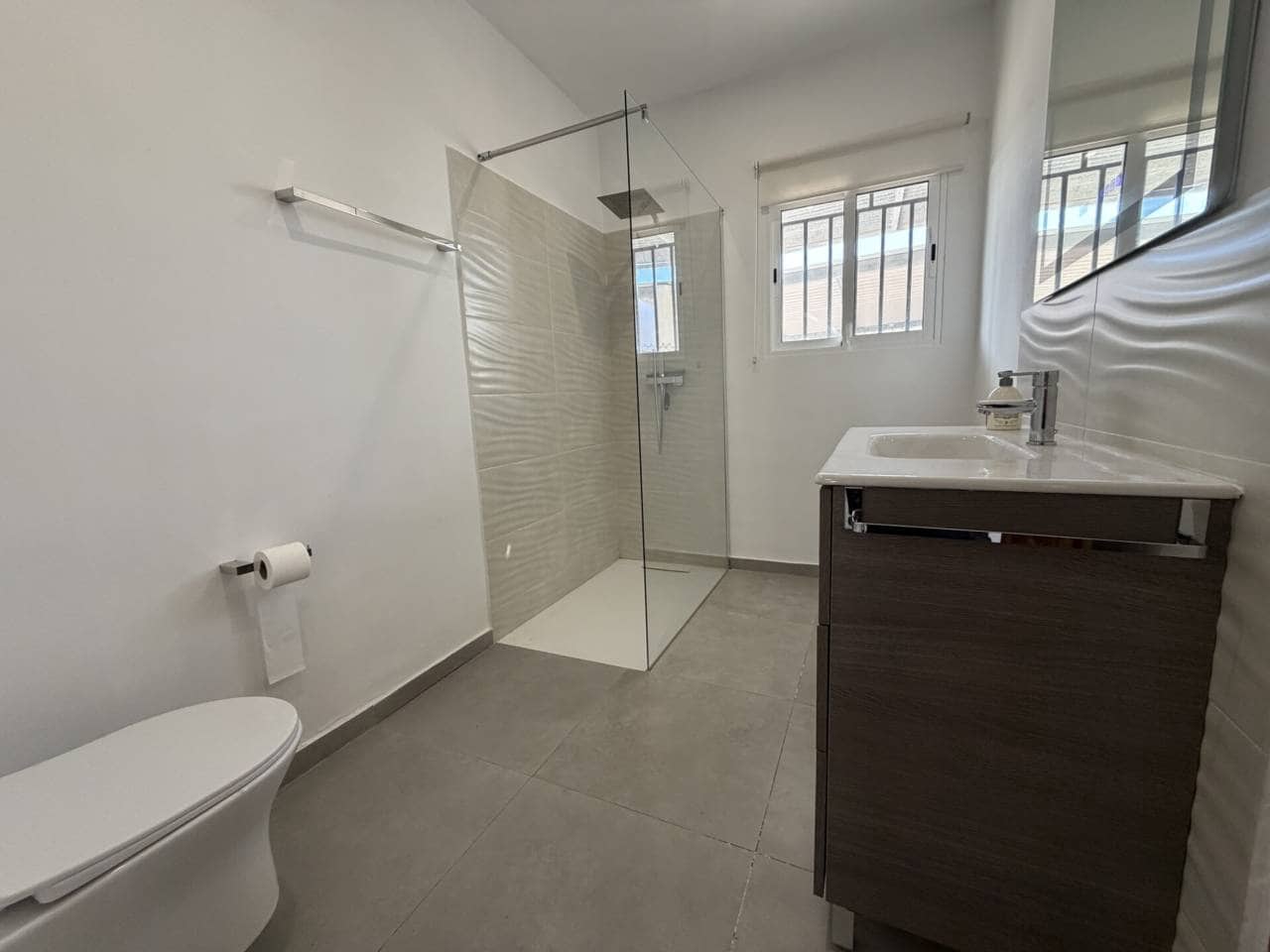 2 sypialnia Dom na sprzedaż w Oliva z basenem garażem - 219 000 € (Ref: 9088436)