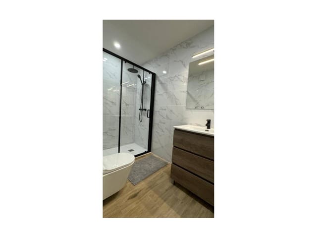 3 Zimmer Apartment zu verkaufen in Torrevieja mit Pool - 290.000 € (Ref: 9136825)