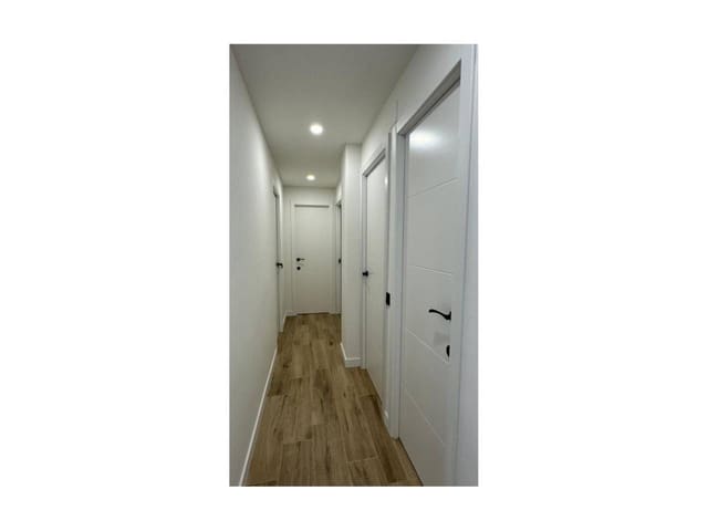 3 Zimmer Apartment zu verkaufen in Torrevieja mit Pool - 290.000 € (Ref: 9136825)