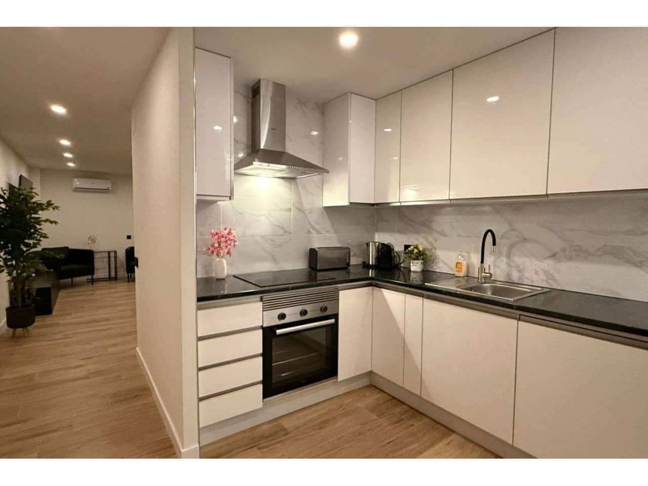 3 Zimmer Apartment zu verkaufen in Torrevieja mit Pool - 290.000 € (Ref: 9136825)