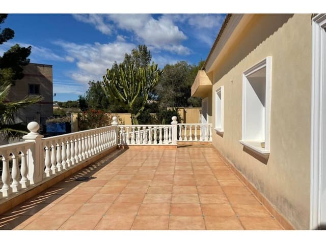 4 bedroom Villa for sale in Orihuela with pool garage - € 510,000 (Ref: 9141236)