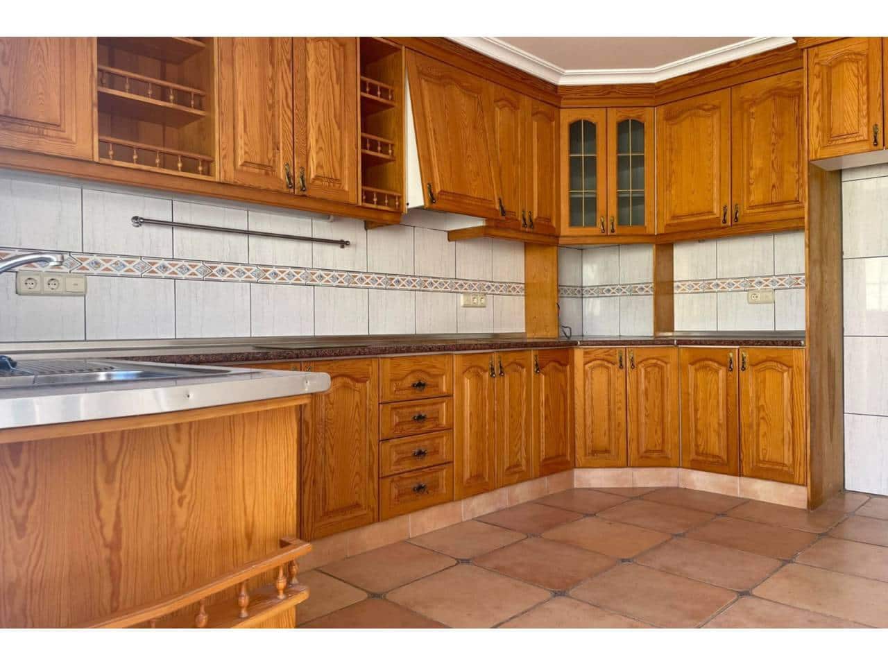 4 bedroom Villa for sale in Orihuela with pool garage - € 510,000 (Ref: 9141236)