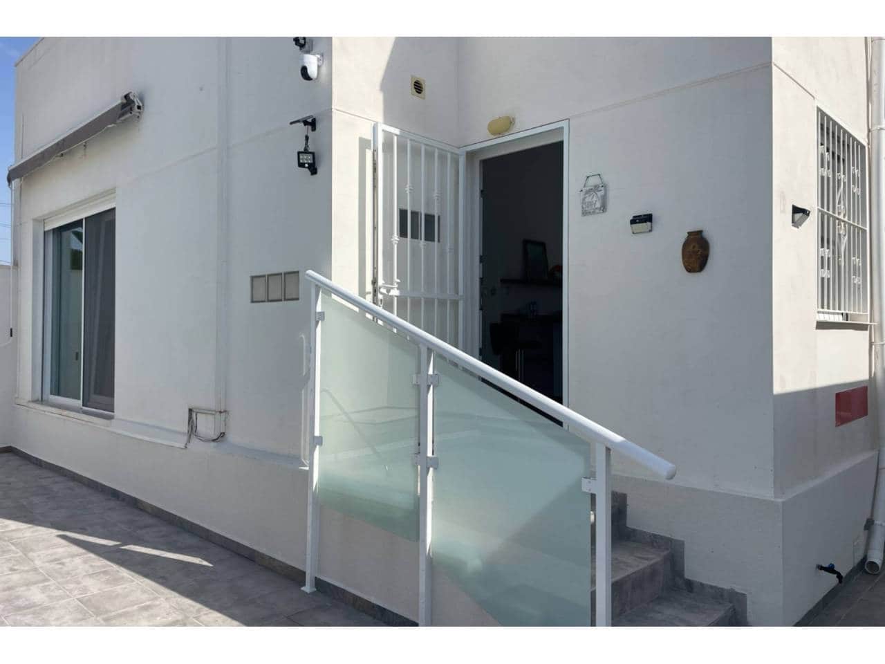 3 chambre Villa/Maison à vendre à Torrevieja avec piscine garage - 370 000 € (Ref: 9141237)