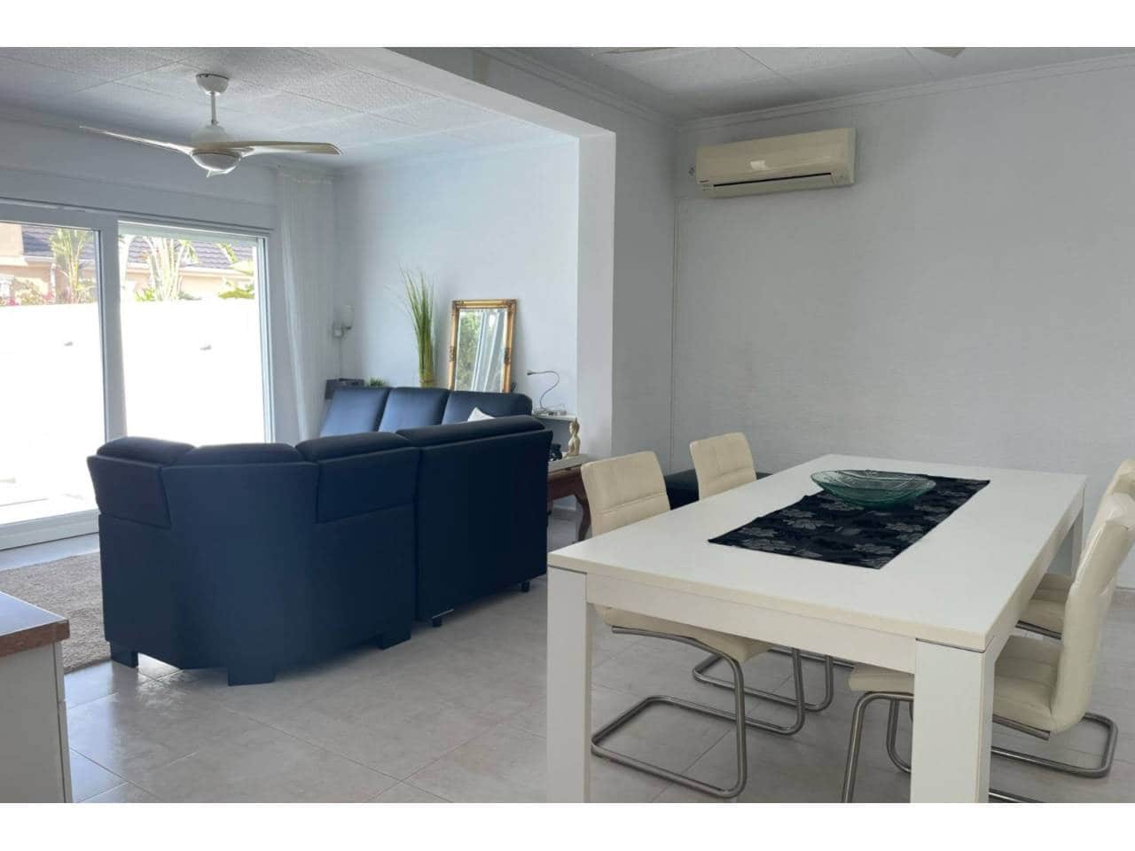 3 chambre Villa/Maison à vendre à Torrevieja avec piscine garage - 370 000 € (Ref: 9141237)