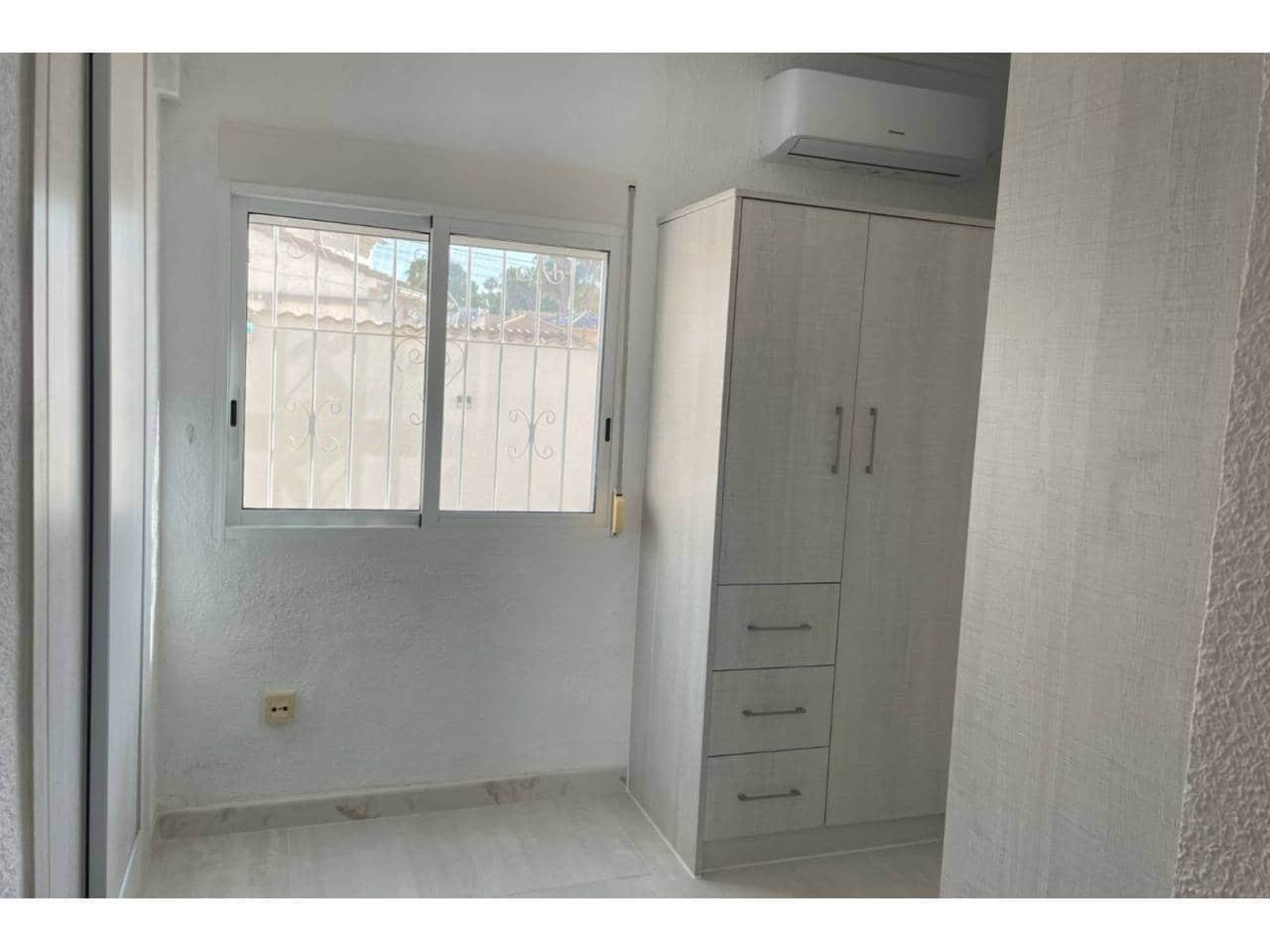 3 chambre Villa/Maison à vendre à Torrevieja avec piscine garage - 370 000 € (Ref: 9141237)