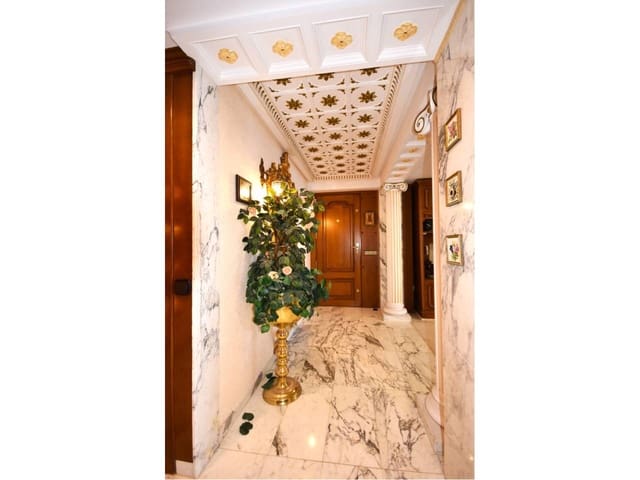 4 bedroom Penthouse for sale in Calpe / Calp with pool garage - € 1,200,000 (Ref: 9186580)