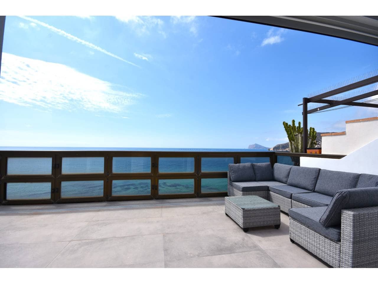 4 bedroom Penthouse for sale in Calpe / Calp with pool garage - € 1,200,000 (Ref: 9186580)