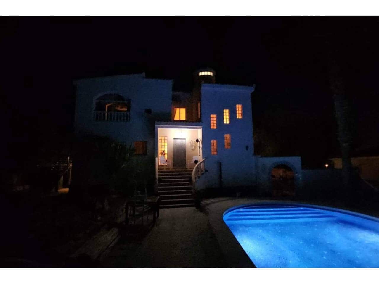 4 Zimmer Villa zu verkaufen in Pilar de la Horadada mit Pool Garage - 699.000 € (Ref: 9190784)