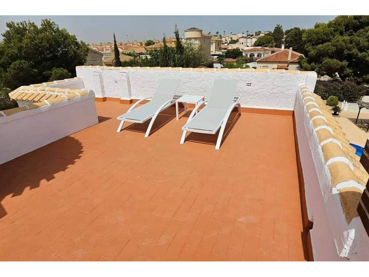 4 Zimmer Villa zu verkaufen in Pilar de la Horadada mit Pool Garage - 699.000 € (Ref: 9190784)