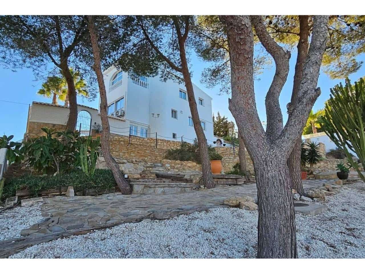 4 Zimmer Villa zu verkaufen in Pilar de la Horadada mit Pool Garage - 699.000 € (Ref: 9190784)