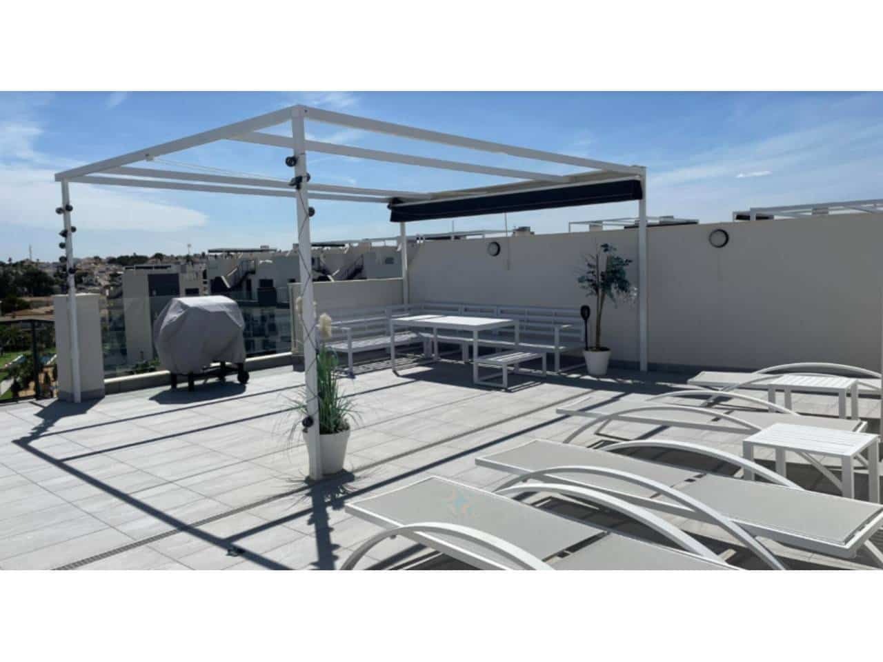 2 slaapkamer Penthouse te koop in Orihuela met zwembad garage - € 330.000 (Ref: 9390081)