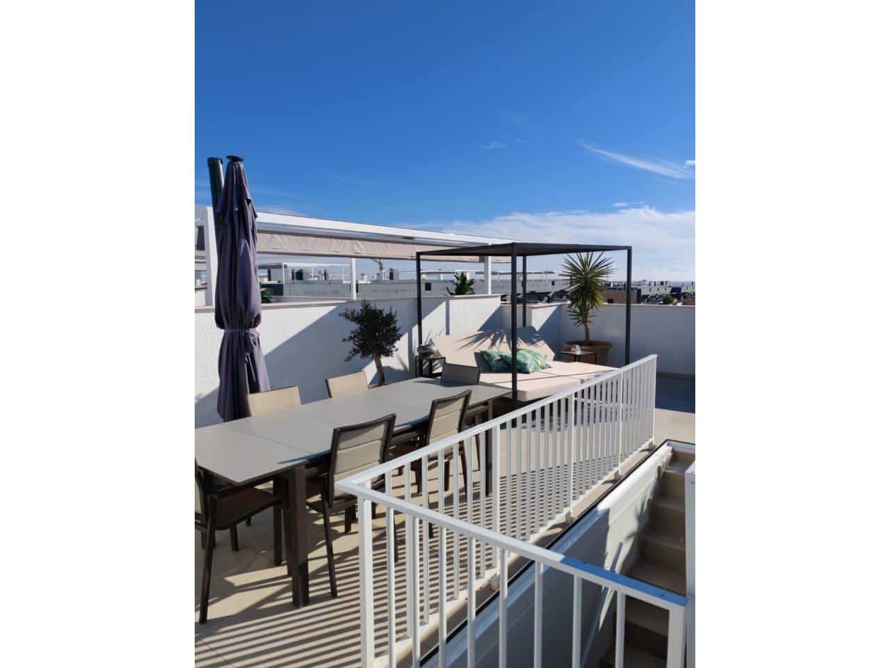 Ático de 2 habitaciones en Orihuela en venta con piscina garaje - 499.000 € (Ref: 9465115)