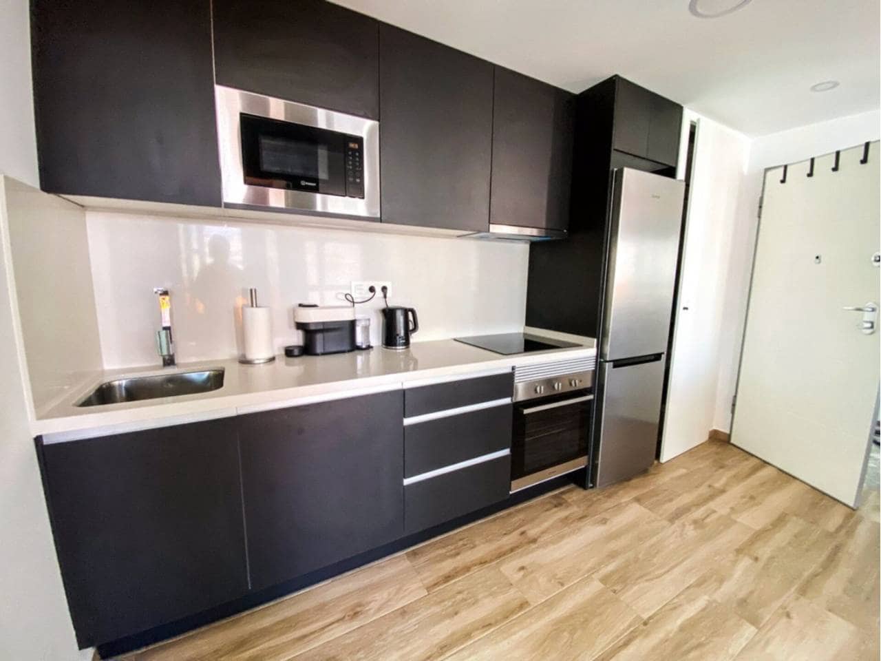 Apartamento de 1 habitación en Torrevieja en venta con piscina garaje - 185.000 € (Ref: 9465116)