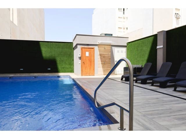 Apartamento de 1 habitación en Torrevieja en venta con piscina garaje - 185.000 € (Ref: 9465116)