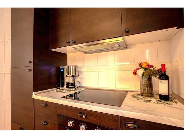 2 Zimmer Apartment zu verkaufen in Orihuela mit Pool - 153.000 € (Ref: 9465117)