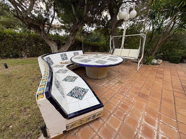 5 Zimmer Villa zu verkaufen in Altea mit Pool Garage - 900.000 € (Ref: 9470123)