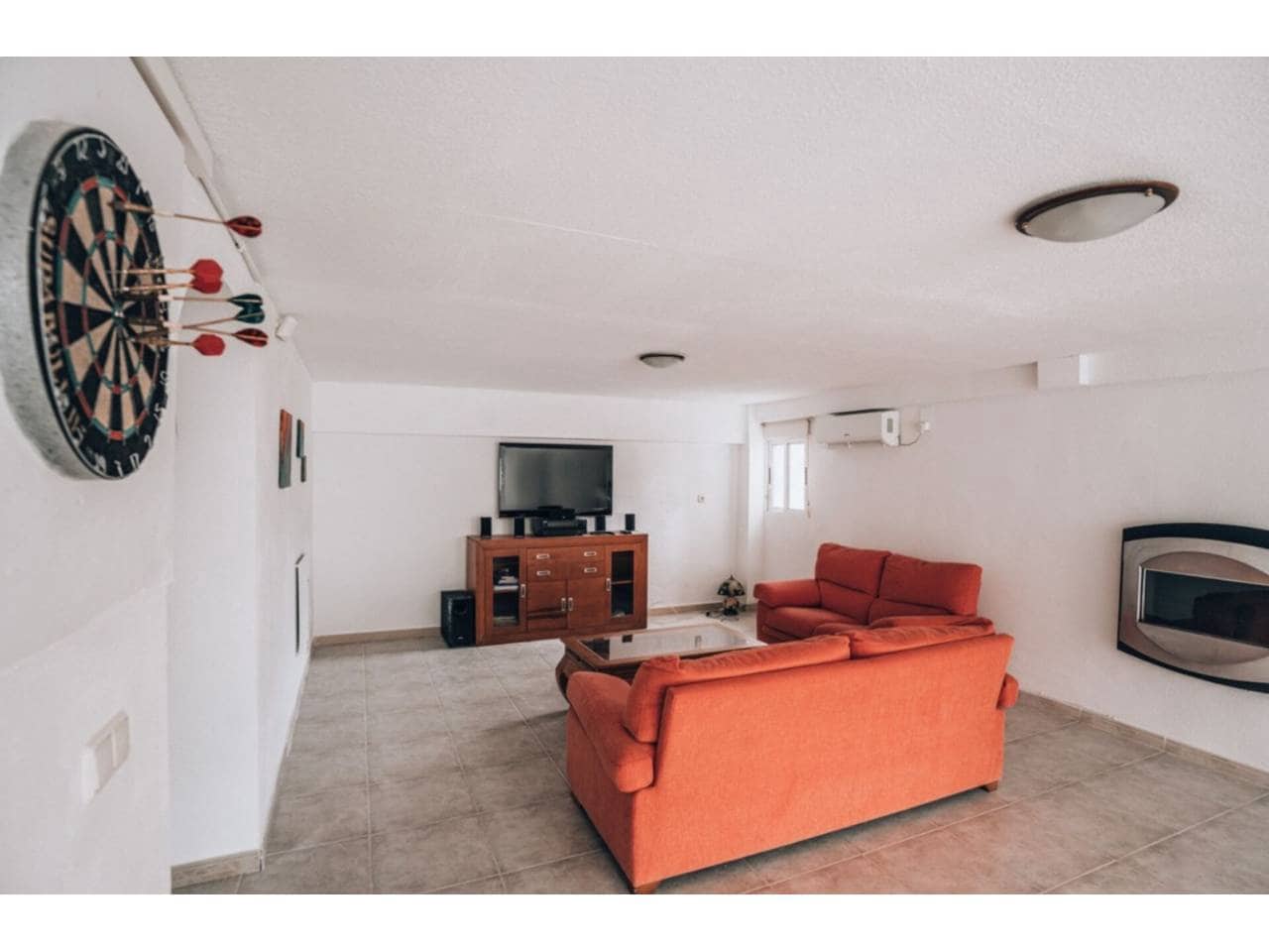 Chalet de 4 habitaciones en Orihuela en venta con piscina garaje - 399.000 € (Ref: 9480829)