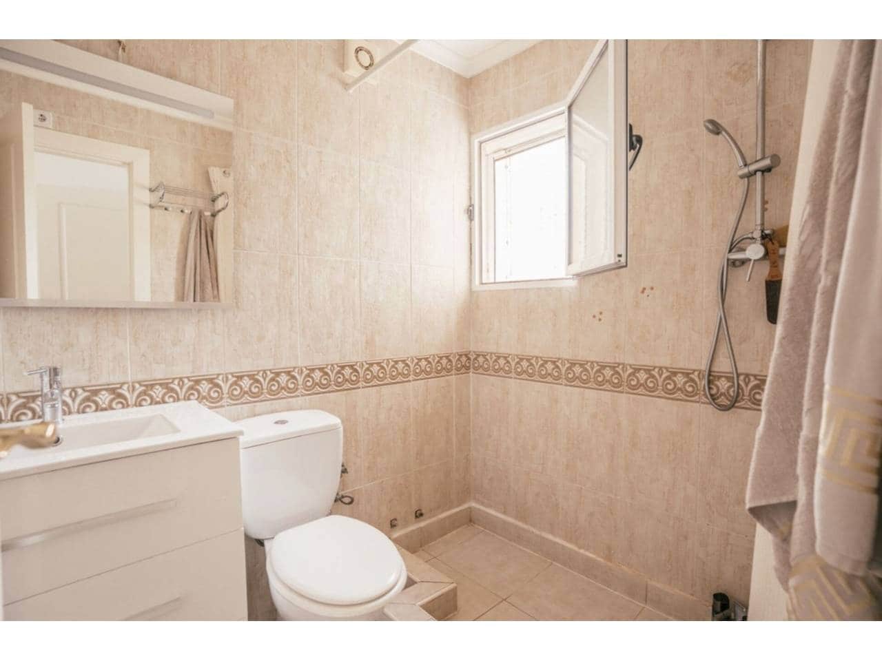 Chalet de 4 habitaciones en Orihuela en venta con piscina garaje - 399.000 € (Ref: 9480829)