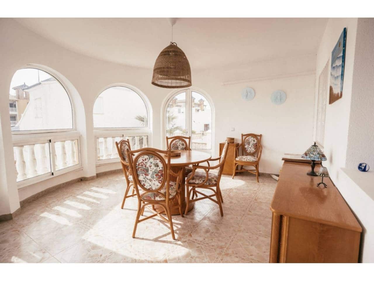 Chalet de 4 habitaciones en Orihuela en venta con piscina garaje - 399.000 € (Ref: 9480829)