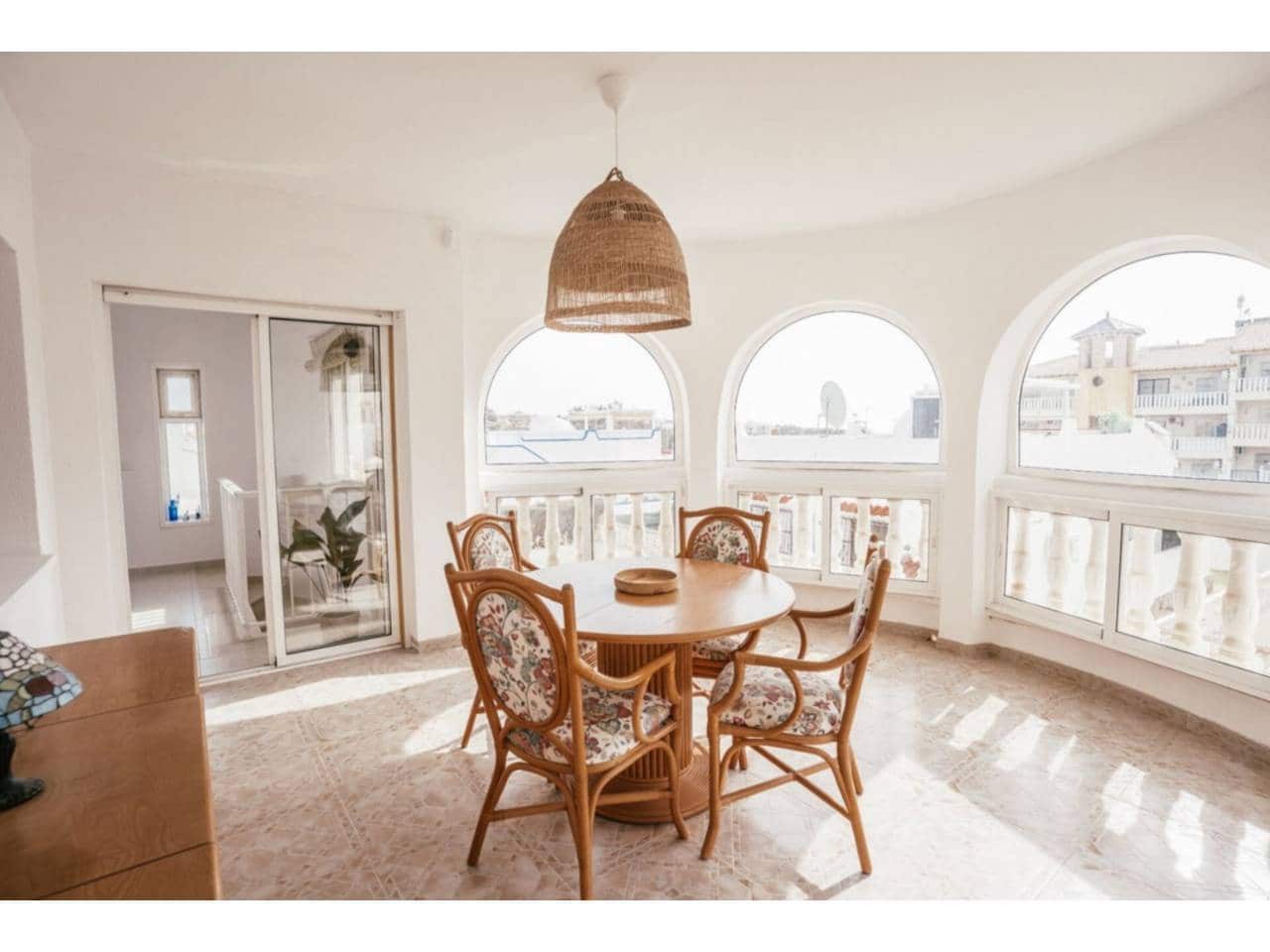 Chalet de 4 habitaciones en Orihuela en venta con piscina garaje - 399.000 € (Ref: 9480829)