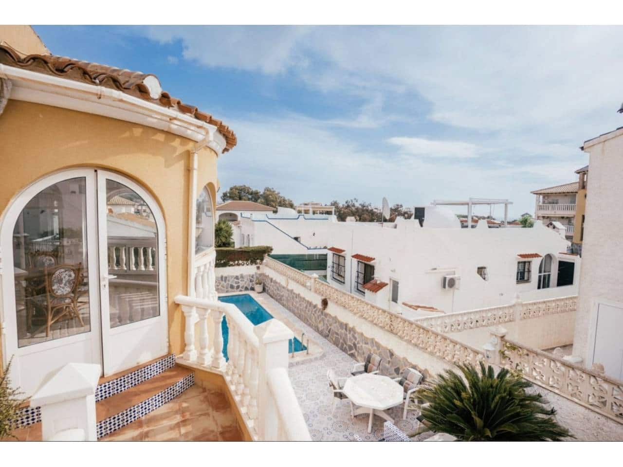 Chalet de 4 habitaciones en Orihuela en venta con piscina garaje - 399.000 € (Ref: 9480829)