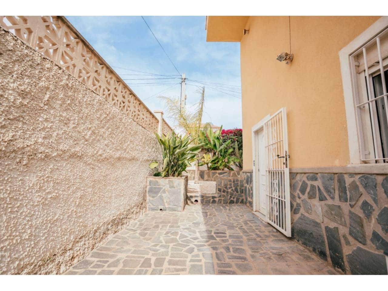 Chalet de 4 habitaciones en Orihuela en venta con piscina garaje - 399.000 € (Ref: 9480829)