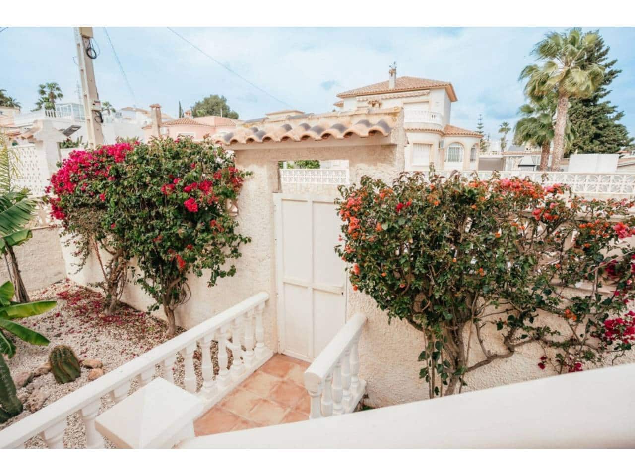 Chalet de 4 habitaciones en Orihuela en venta con piscina garaje - 399.000 € (Ref: 9480829)