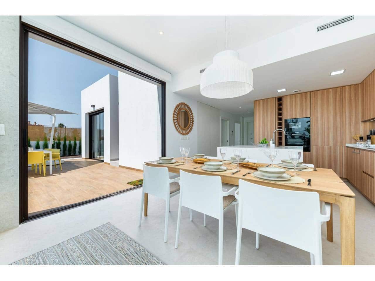 3 quarto Moradia para venda em Los Alcazares com piscina garagem - 710 000 € (Ref: 9488047)