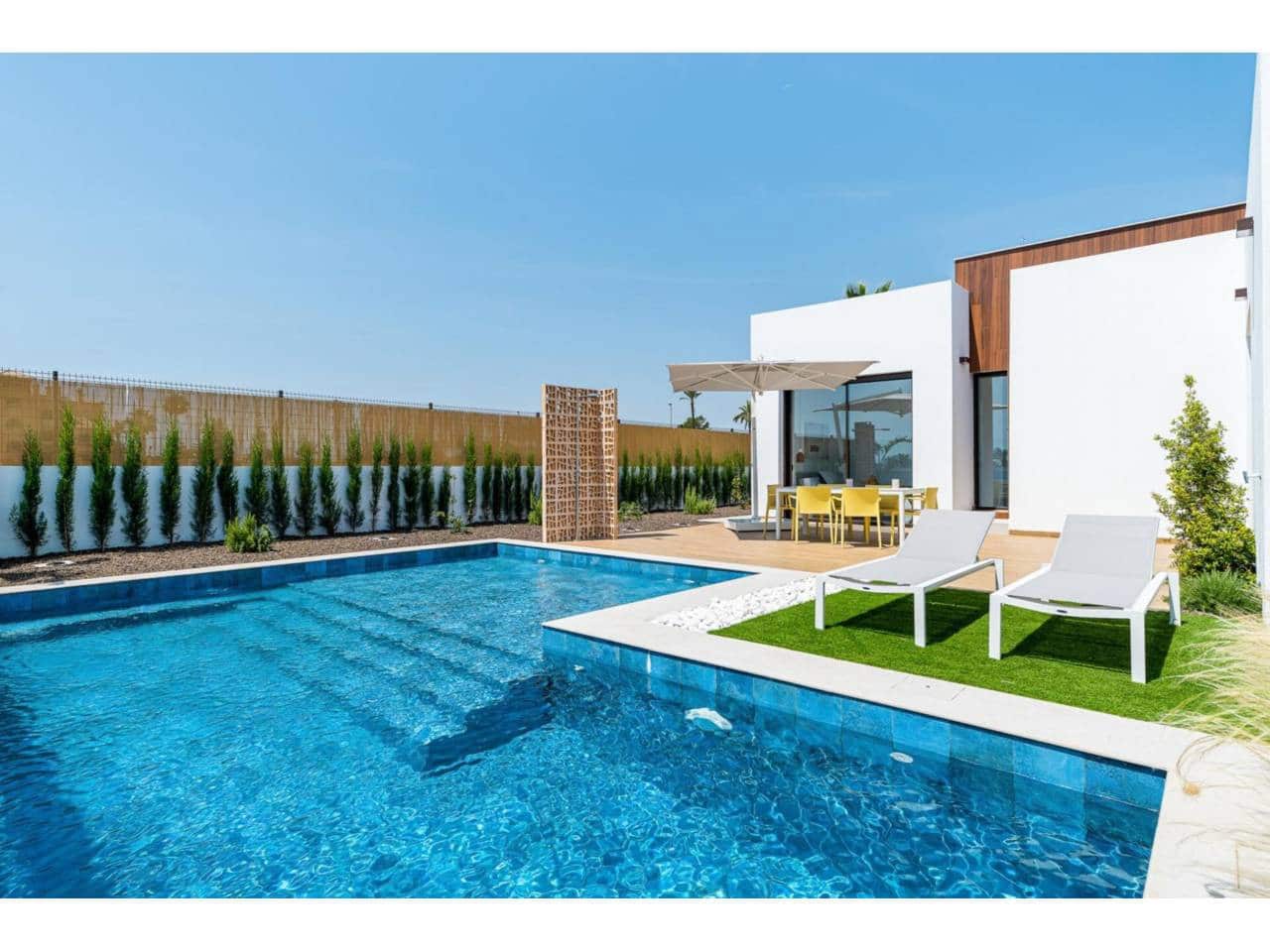 3 quarto Moradia para venda em Los Alcazares com piscina garagem - 710 000 € (Ref: 9488047)