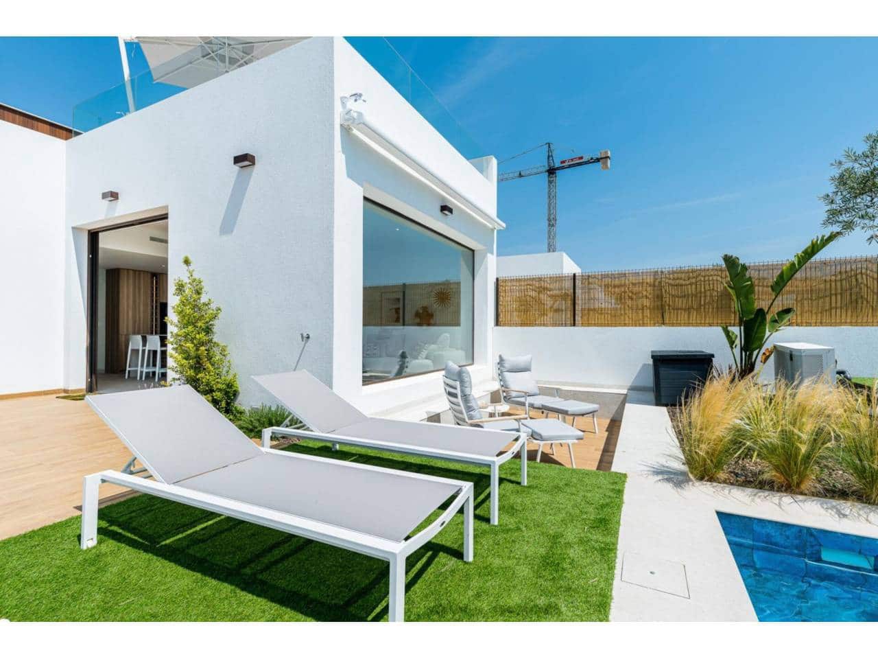 3 quarto Moradia para venda em Los Alcazares com piscina garagem - 710 000 € (Ref: 9488047)