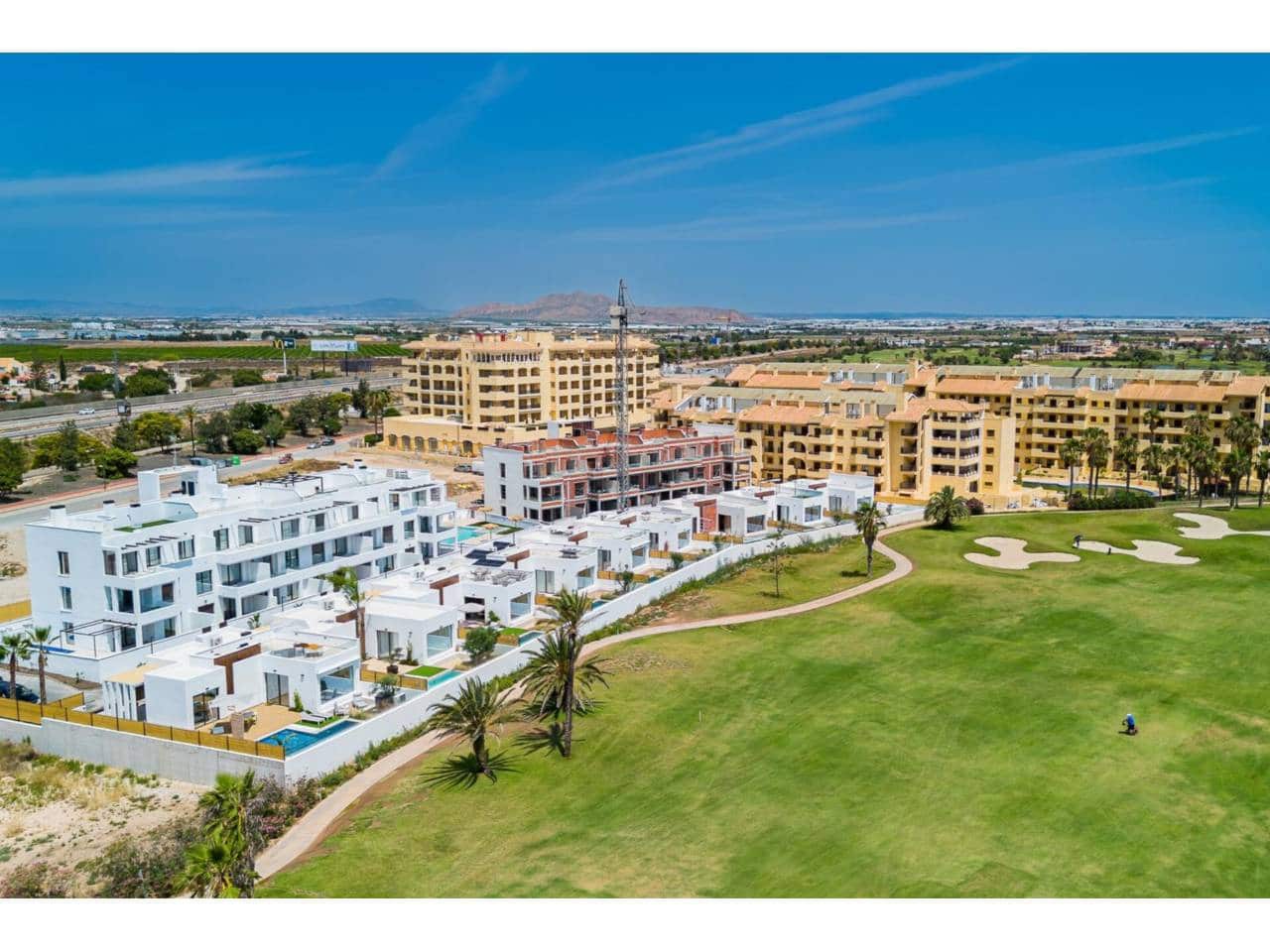 3 quarto Moradia para venda em Los Alcazares com piscina garagem - 710 000 € (Ref: 9488047)