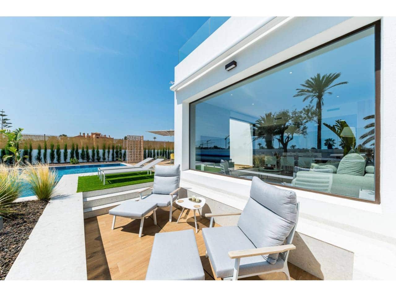 3 quarto Moradia para venda em Los Alcazares com piscina garagem - 710 000 € (Ref: 9488047)