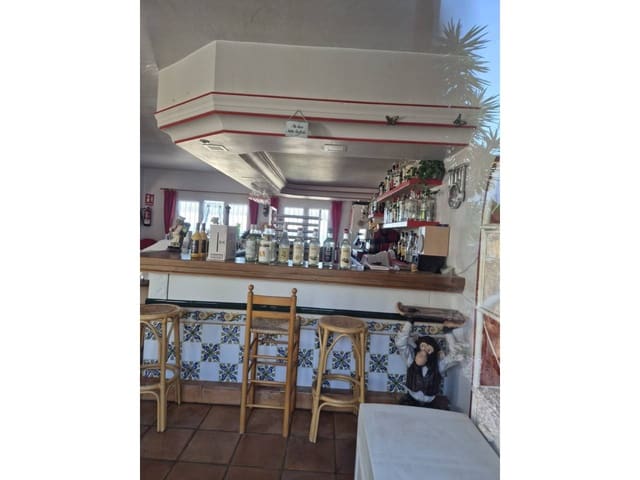 Willa na sprzedaż w Monte Pego, Pego z garażem - 370 000 € (Ref: 9494151)