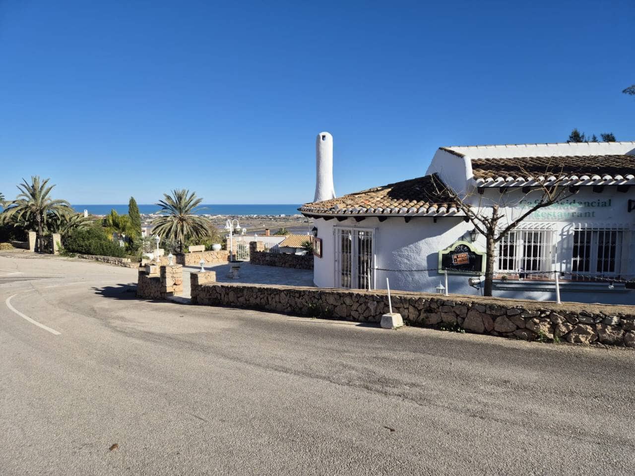 Villa for sale in Monte Pego with garage - € 370,000 (Ref: 9494151)