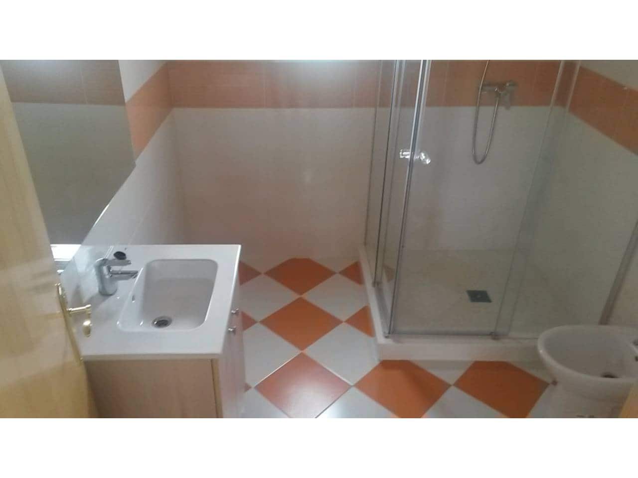 3 soveværelse Byhus til leje i Orihuela med garage - € 550 (Ref: 9499567)