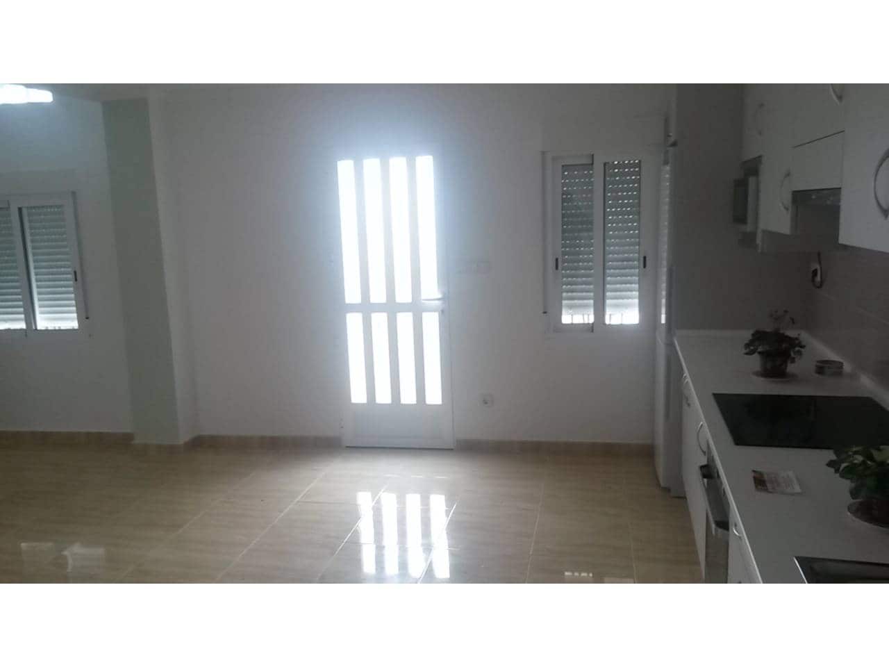 3 soveværelse Byhus til leje i Orihuela med garage - € 550 (Ref: 9499567)