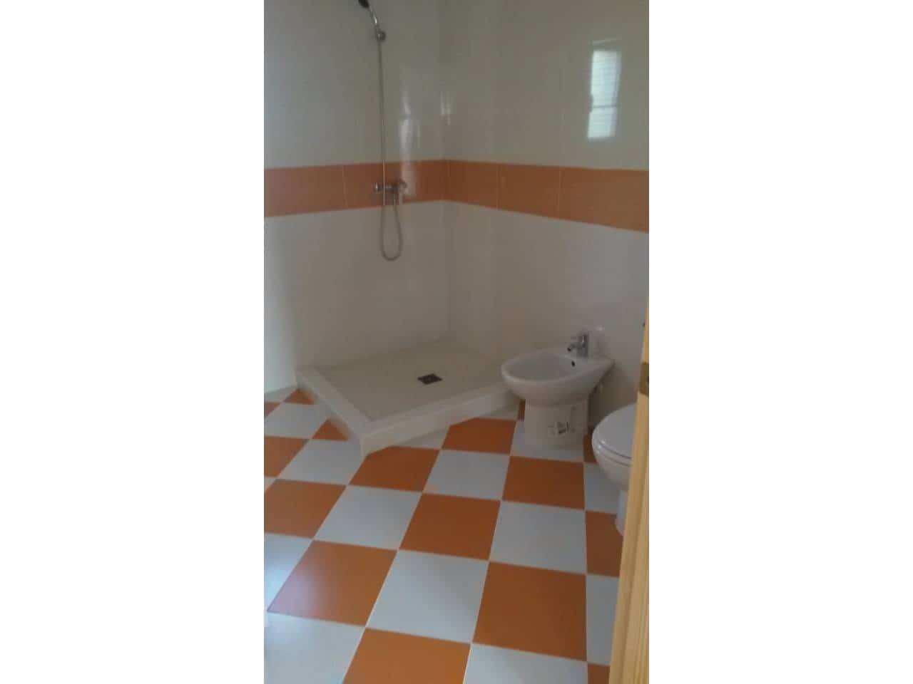 3 soveværelse Byhus til leje i Orihuela med garage - € 550 (Ref: 9499567)