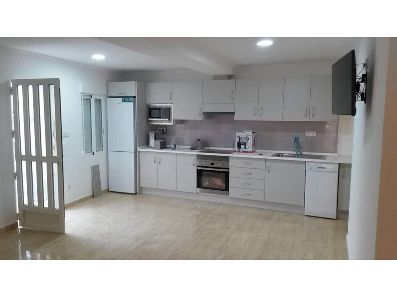 3 soveværelse Byhus til leje i Orihuela med garage - € 550 (Ref: 9499567)