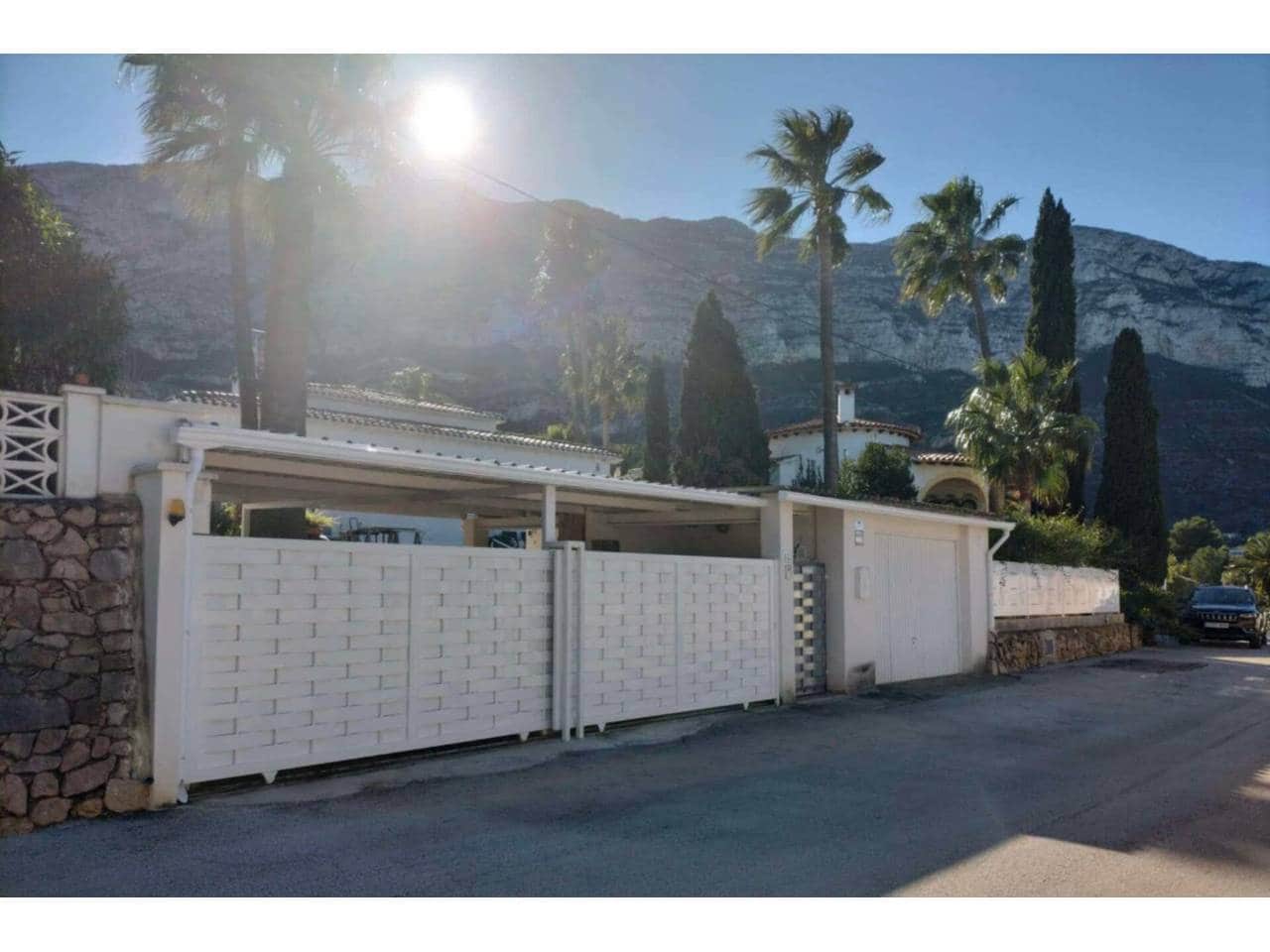 2 makuuhuone Huvila myytävänä paikassa Denia mukana uima-altaan 
autotalli - 690 000 € (Ref: 9523790)