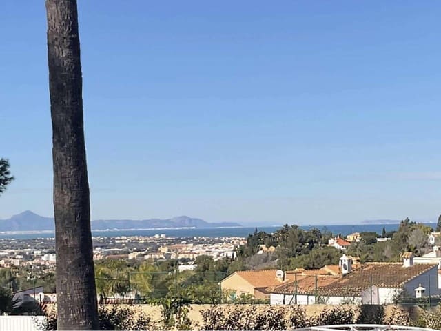 2 makuuhuone Huvila myytävänä paikassa Dénia mukana uima-altaan 
autotalli - 690 000 € (Ref: 9523790)