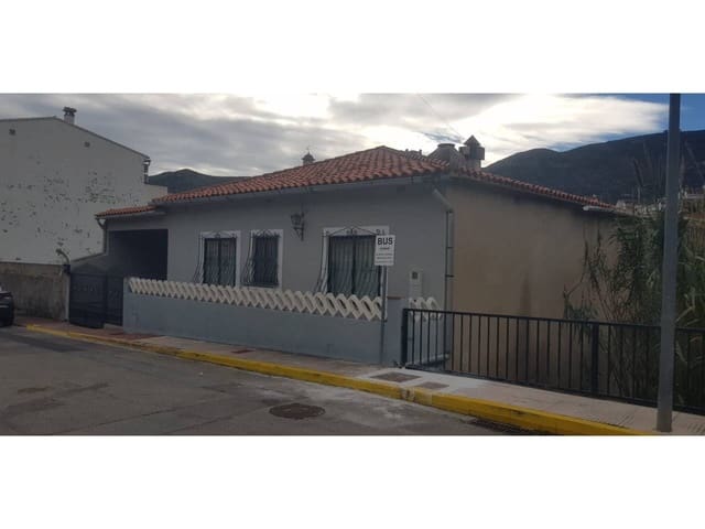 5 bedroom Villa for sale in L'Atzúvia with garage - € 350,000 (Ref: 9547410)