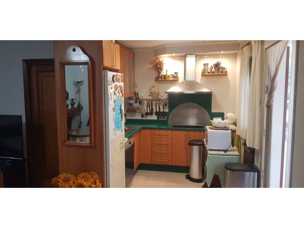 5 bedroom Villa for sale in L'Atzuvia with garage - € 350,000 (Ref: 9547410)