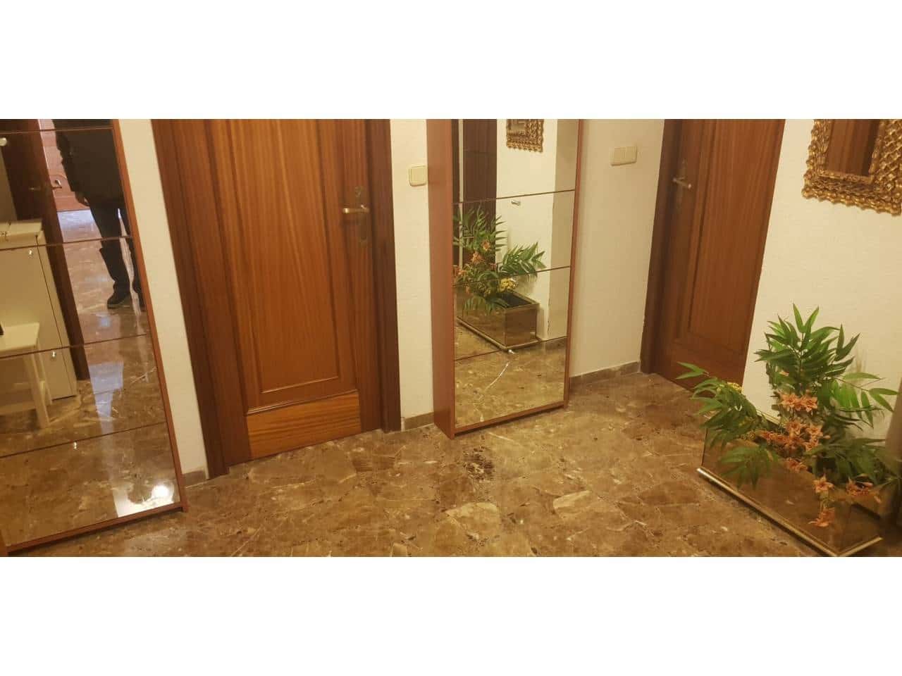 5 bedroom Villa for sale in L'Atzuvia with garage - € 350,000 (Ref: 9547410)