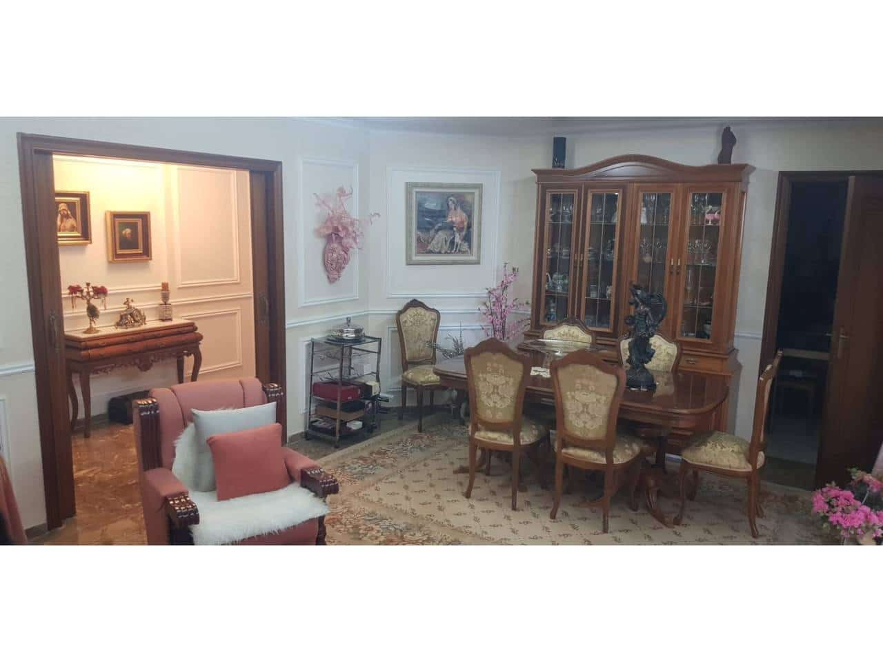 5 bedroom Villa for sale in L'Atzuvia with garage - € 350,000 (Ref: 9547410)