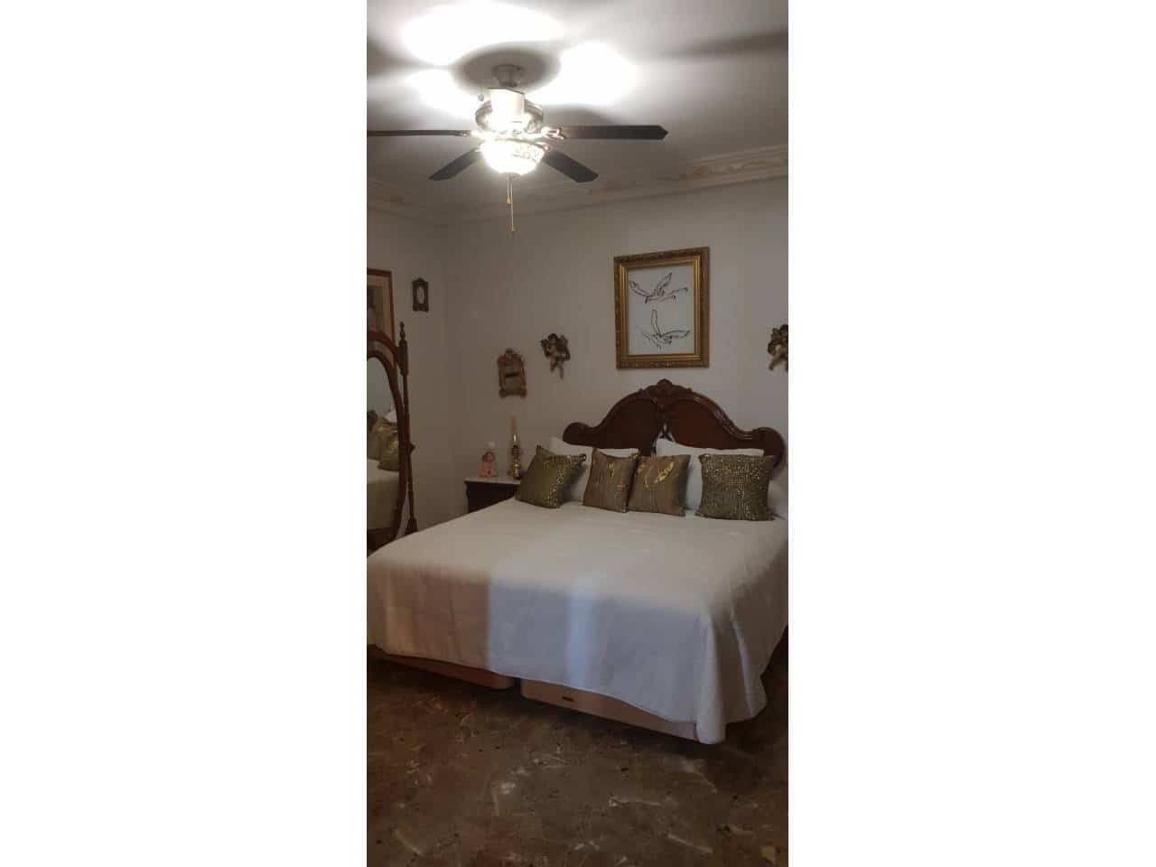 5 bedroom Villa for sale in L'Atzuvia with garage - € 350,000 (Ref: 9547410)