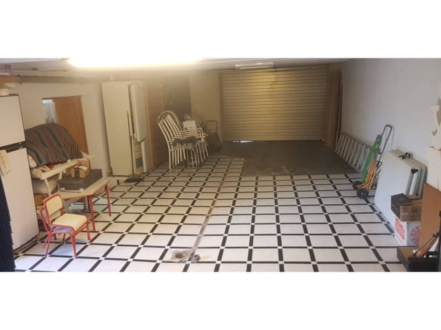 5 bedroom Villa for sale in L'Atzúvia with garage - € 350,000 (Ref: 9547410)