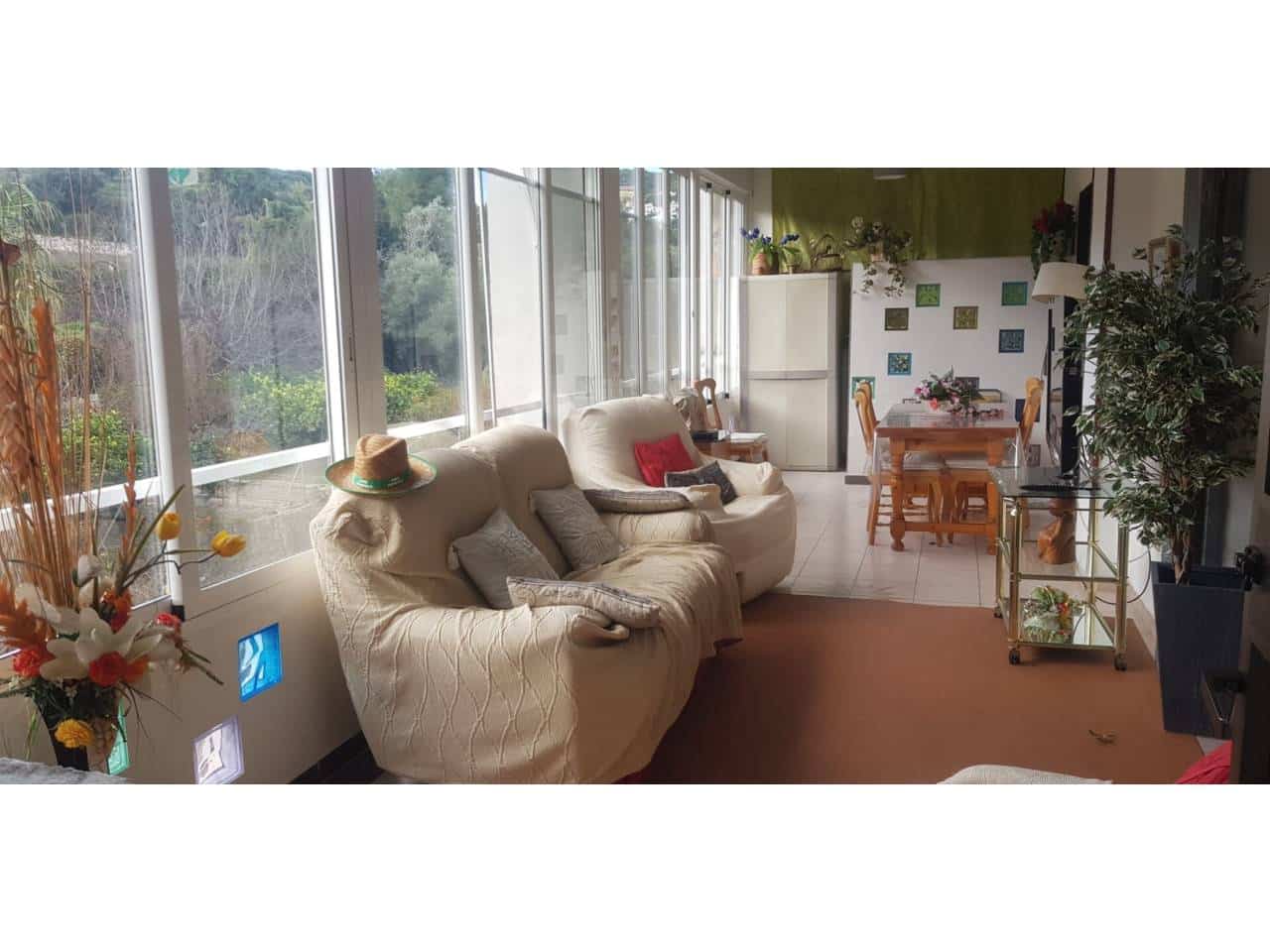 5 bedroom Villa for sale in L'Atzuvia with garage - € 350,000 (Ref: 9547410)