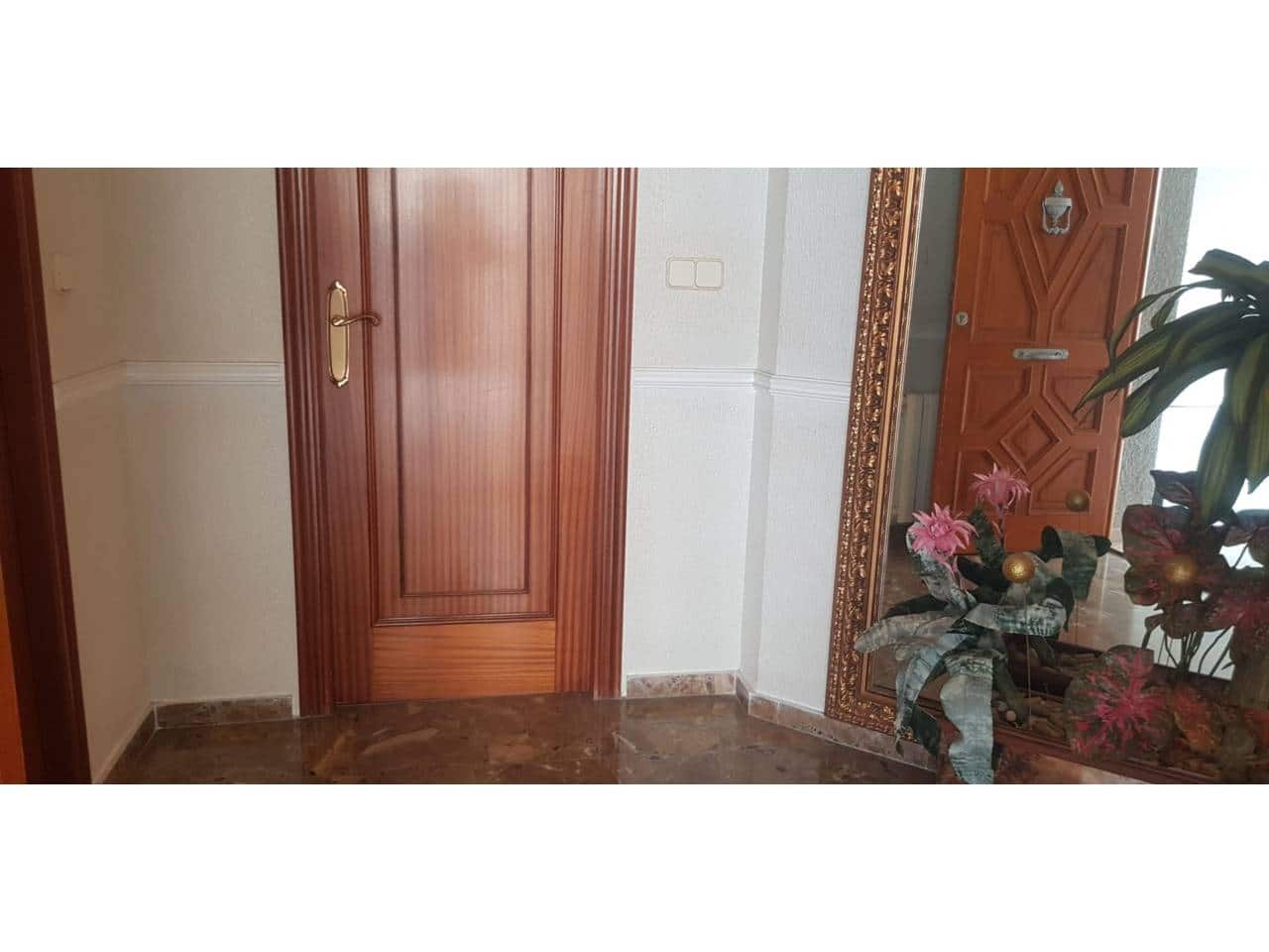 5 bedroom Villa for sale in L'Atzuvia with garage - € 350,000 (Ref: 9547410)