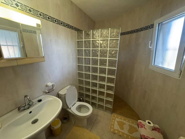 4 makuuhuone Huvila myytävänä paikassa Sella mukana uima-altaan 
autotalli - 800 000 € (Ref: 9625139)