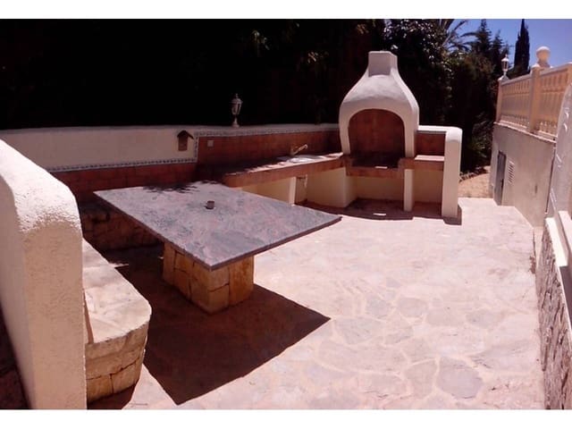 Chalet de 3 habitaciones en Cometa - Carrió, Calpe / Calp en venta con piscina garaje - 650.000 € (Ref: 9627072)